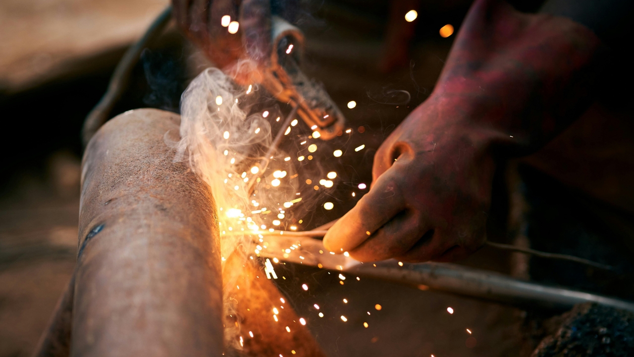 How to Stop Corrosion at Weld Seams Before It Destroys Your Steel