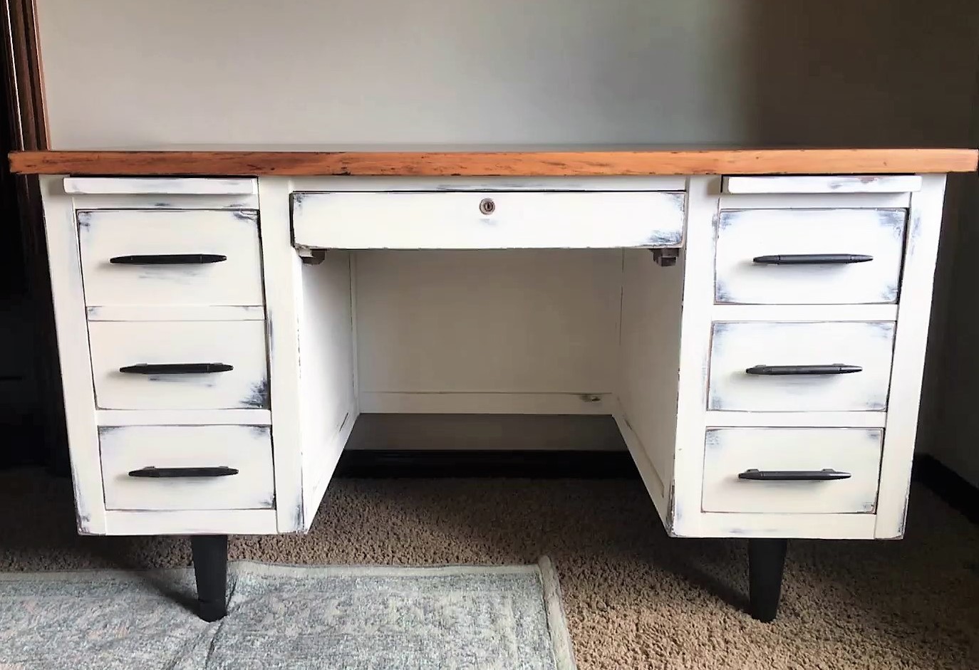 How to Use Chalk Paint on Wood A Complete Application Guide