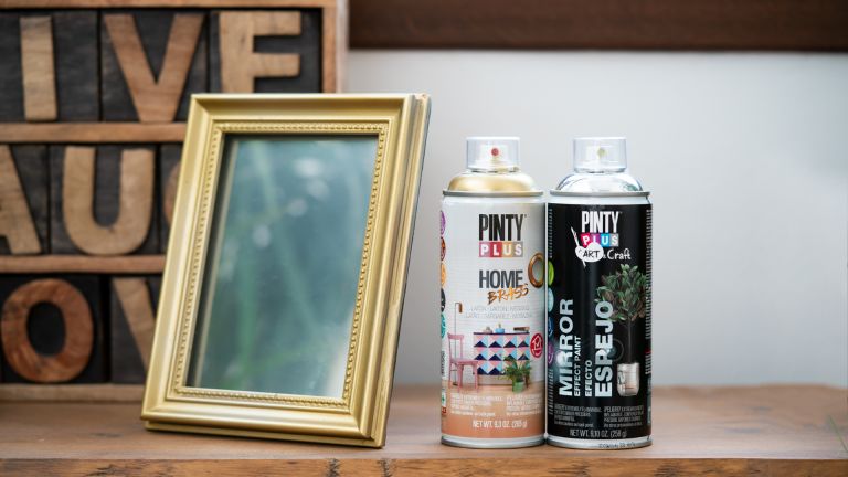How to Use Mirror Effect Paint the Right Way at Home