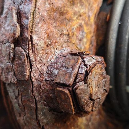 Cold Galvanizing Spray for Metal Corrosion in Pakistan What It Does and Why It Works