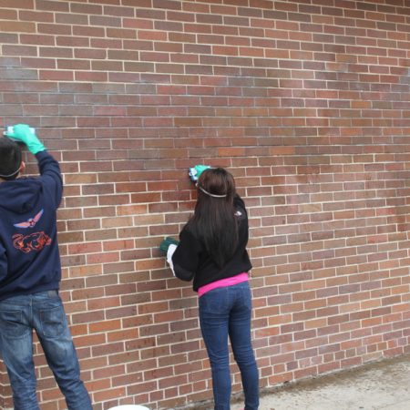 How to Remove Graffiti from Walls in Pakistan Without Damaging the Surface