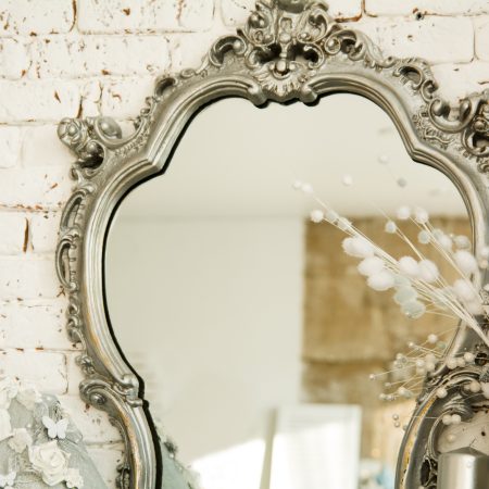 Mirror Coating for Metal: Bringing Old Metal Pieces Back to Life